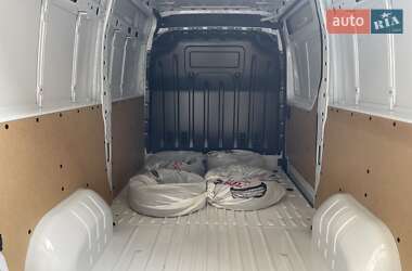 Грузовой фургон Renault Master 2024 в 