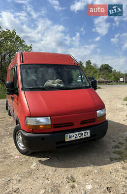 Специальный автобус Renault Master 2000 в Виннице