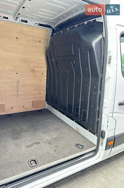 Вантажний фургон Renault Master 2017 в 