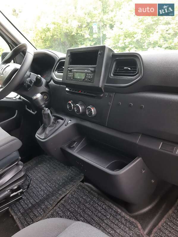 Грузовой фургон Renault Master 2022 в Полтаве