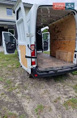 Грузовой фургон Renault Master 2017 в 