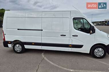 Вантажний фургон Renault Master 2015 в Львові