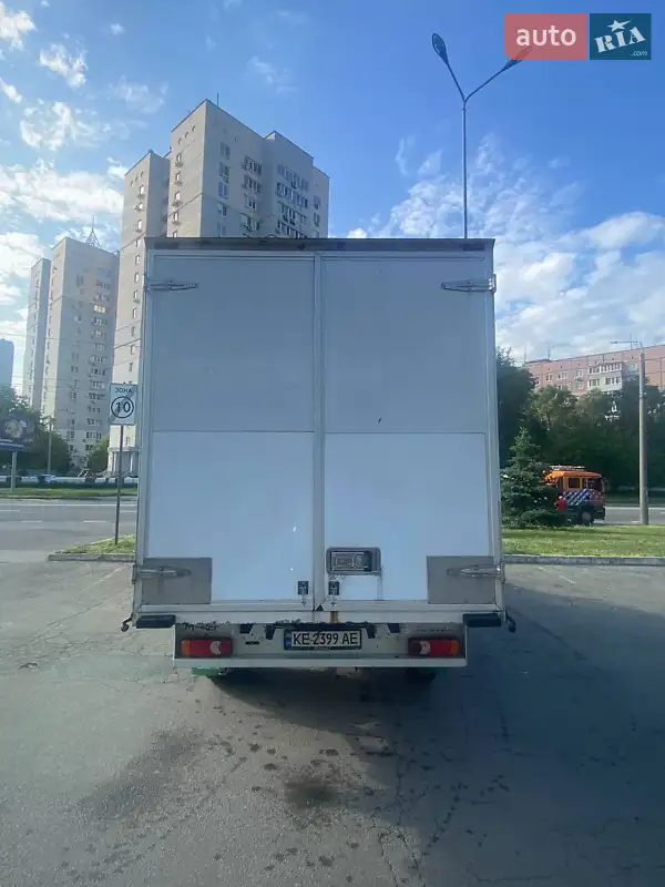 Грузовой фургон Renault Master 2018 в 