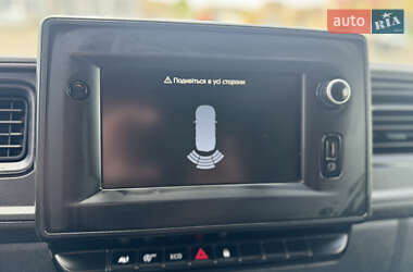 Грузовой фургон Renault Master 2021 в 
