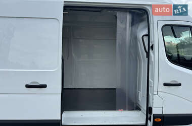 Грузовой фургон Renault Master 2021 в 
