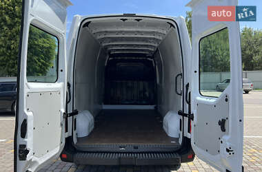 Грузовой фургон Renault Master 2021 в 