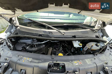 Грузовой фургон Renault Master 2021 в 