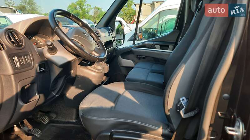 Грузовой фургон Renault Master 2017 в Ивано-Франковске