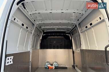 Грузовой фургон Renault Master 2021 в 