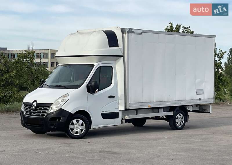 Вантажний фургон Renault Master 2016 в Дніпрі