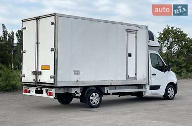 Вантажний фургон Renault Master 2016 в Дніпрі