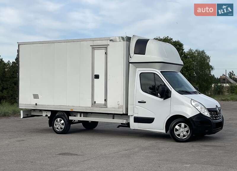 Вантажний фургон Renault Master 2016 в Дніпрі