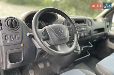 Вантажний фургон Renault Master 2016 в Дніпрі