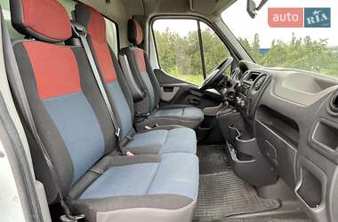 Вантажний фургон Renault Master 2016 в Дніпрі