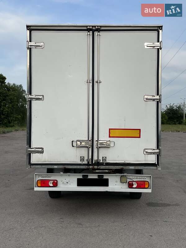 Вантажний фургон Renault Master 2016 в Дніпрі