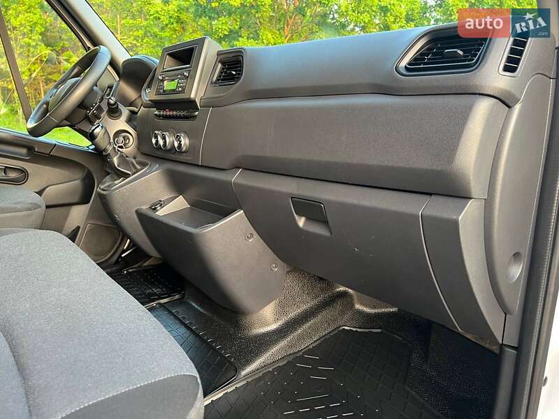 Вантажний фургон Renault Master 2021 в Києві