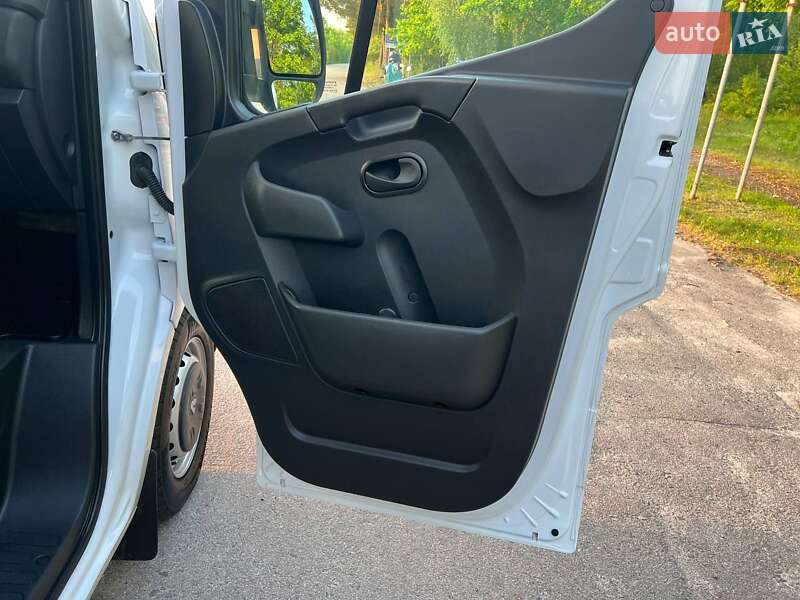 Вантажний фургон Renault Master 2021 в Києві