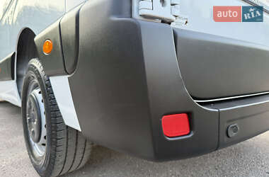 Вантажний фургон Renault Master 2022 в 