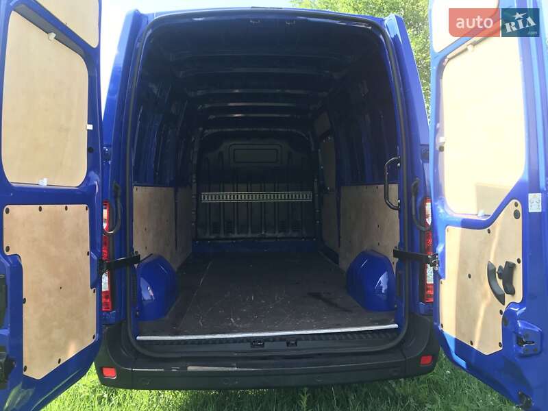 Грузовой фургон Renault Master 2022 в Радивилове