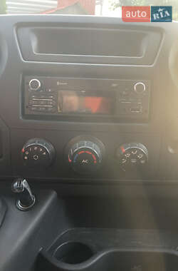 Вантажний фургон Renault Master 2012 в 