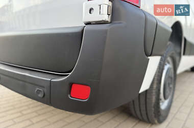 Грузовой фургон Renault Master 2021 в 