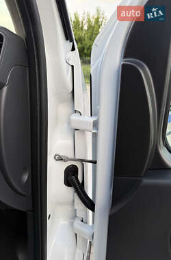 Грузовой фургон Renault Master 2021 в 