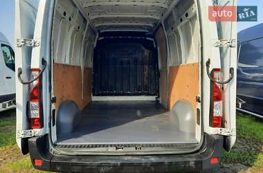 Грузовой фургон Renault Master 2016 в 
