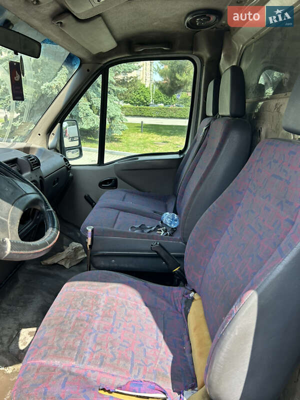 Вантажний фургон Renault Master 1999 в Івано-Франківську