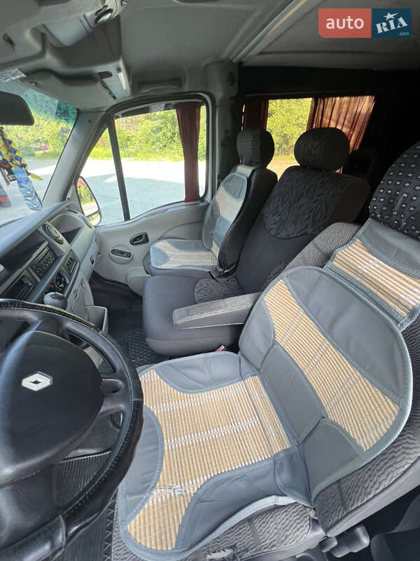 Вантажний фургон Renault Master 2006 в Самборі