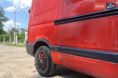 Грузовой фургон Renault Master 2000 в 