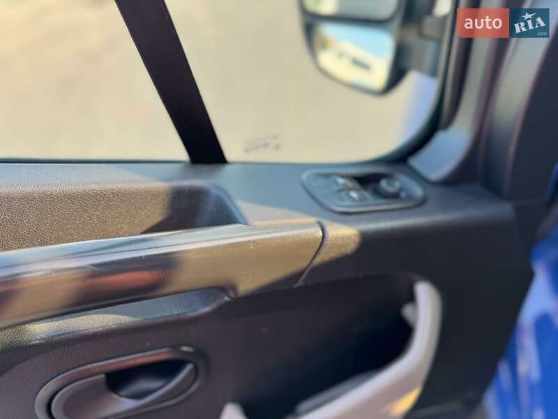 Грузопассажирский фургон Renault Master 2017 в Дубно