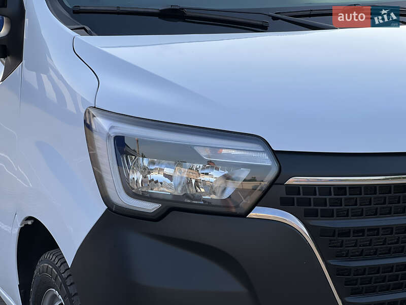 Грузовой фургон Renault Master 2022 в Дубно