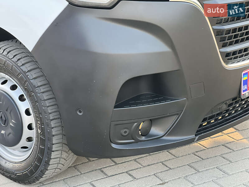 Грузовой фургон Renault Master 2022 в Дубно