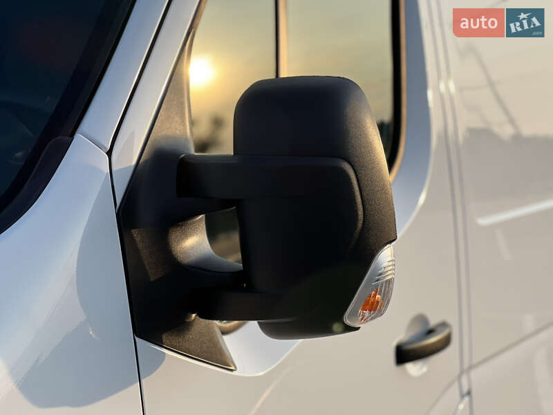 Грузовой фургон Renault Master 2022 в Дубно