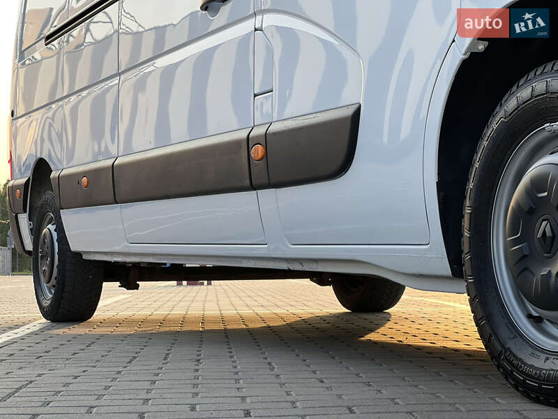 Грузовой фургон Renault Master 2022 в Дубно