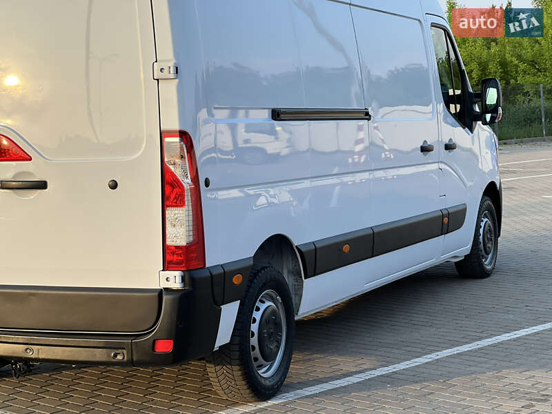 Грузовой фургон Renault Master 2022 в Дубно