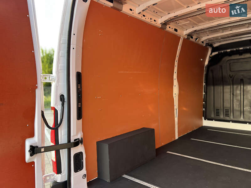 Грузовой фургон Renault Master 2022 в Дубно
