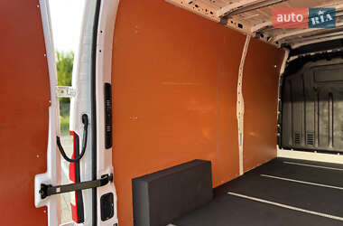 Вантажний фургон Renault Master 2022 в 