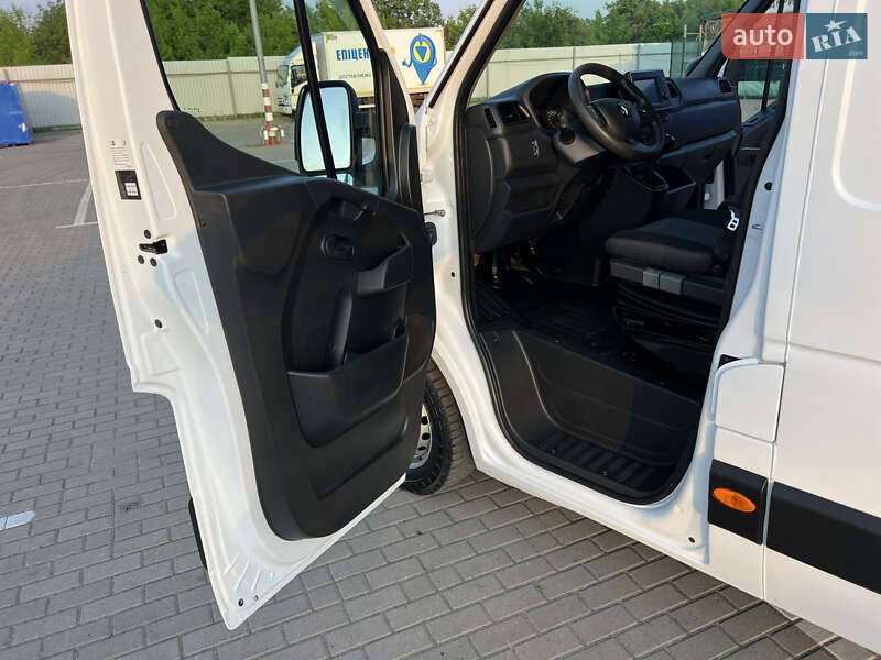 Грузовой фургон Renault Master 2022 в Дубно
