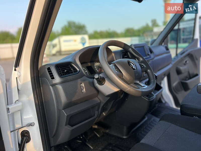 Грузовой фургон Renault Master 2022 в Дубно