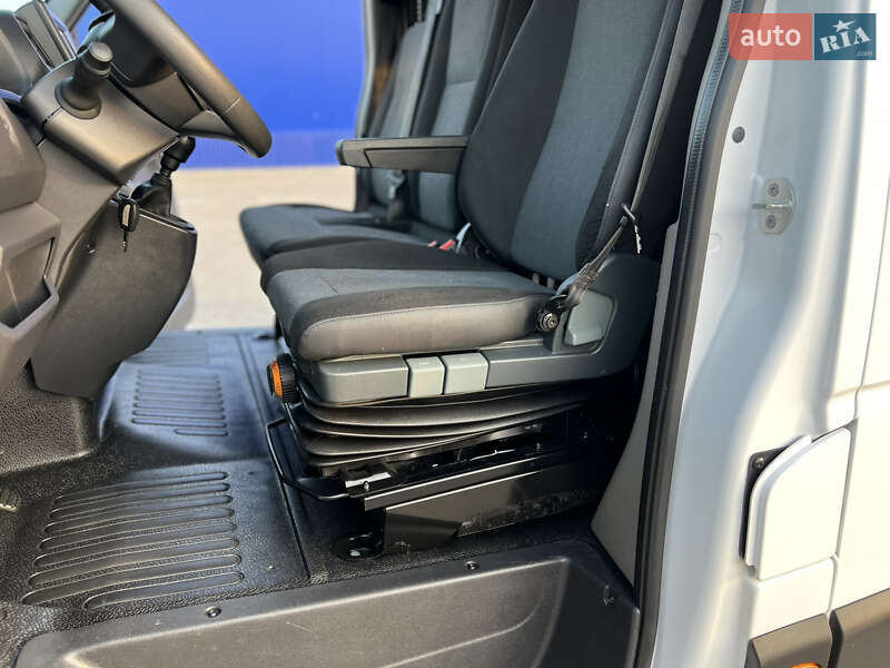 Грузовой фургон Renault Master 2022 в Дубно