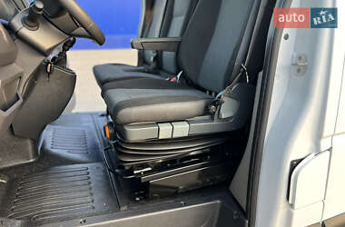 Вантажний фургон Renault Master 2022 в 
