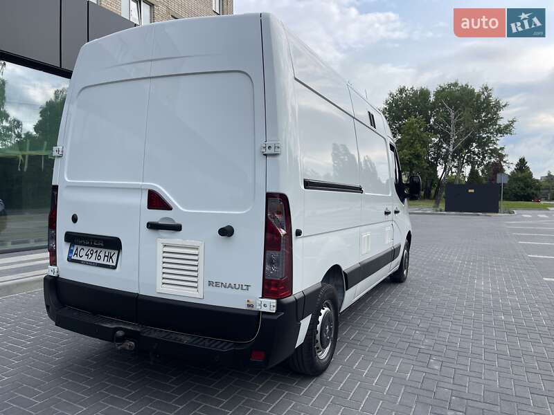 Грузовой фургон Renault Master 2017 в Луцке