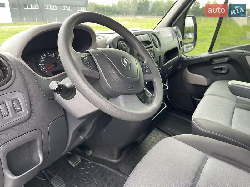 Грузовой фургон Renault Master 2017 в Луцке
