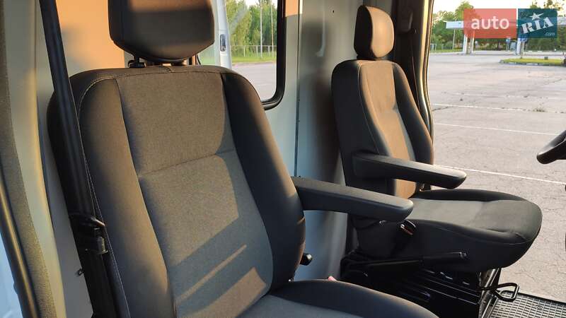 Грузовой фургон Renault Master 2017 в Бердичеве