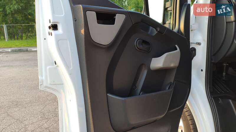 Грузовой фургон Renault Master 2017 в Бердичеве