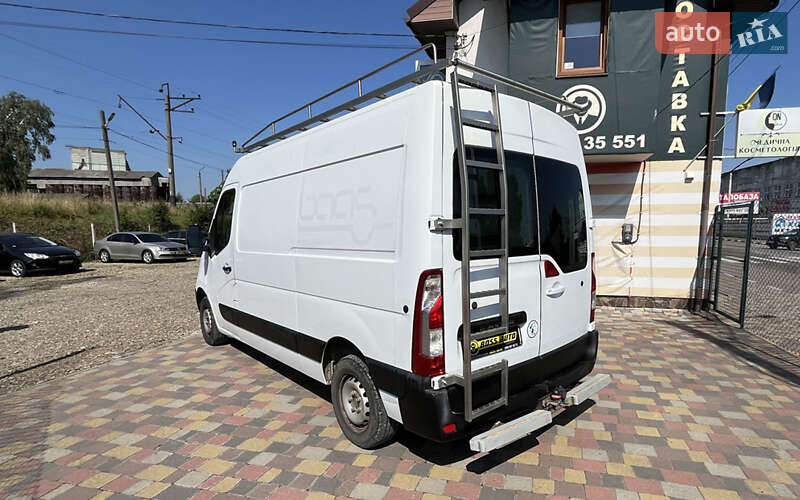 Вантажний фургон Renault Master 2012 в Стрию