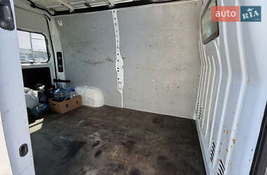 Вантажний фургон Renault Master 2012 в Стрию