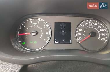 Грузовой фургон Renault Master 2022 в 