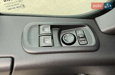 Грузовой фургон Renault Master 2022 в 